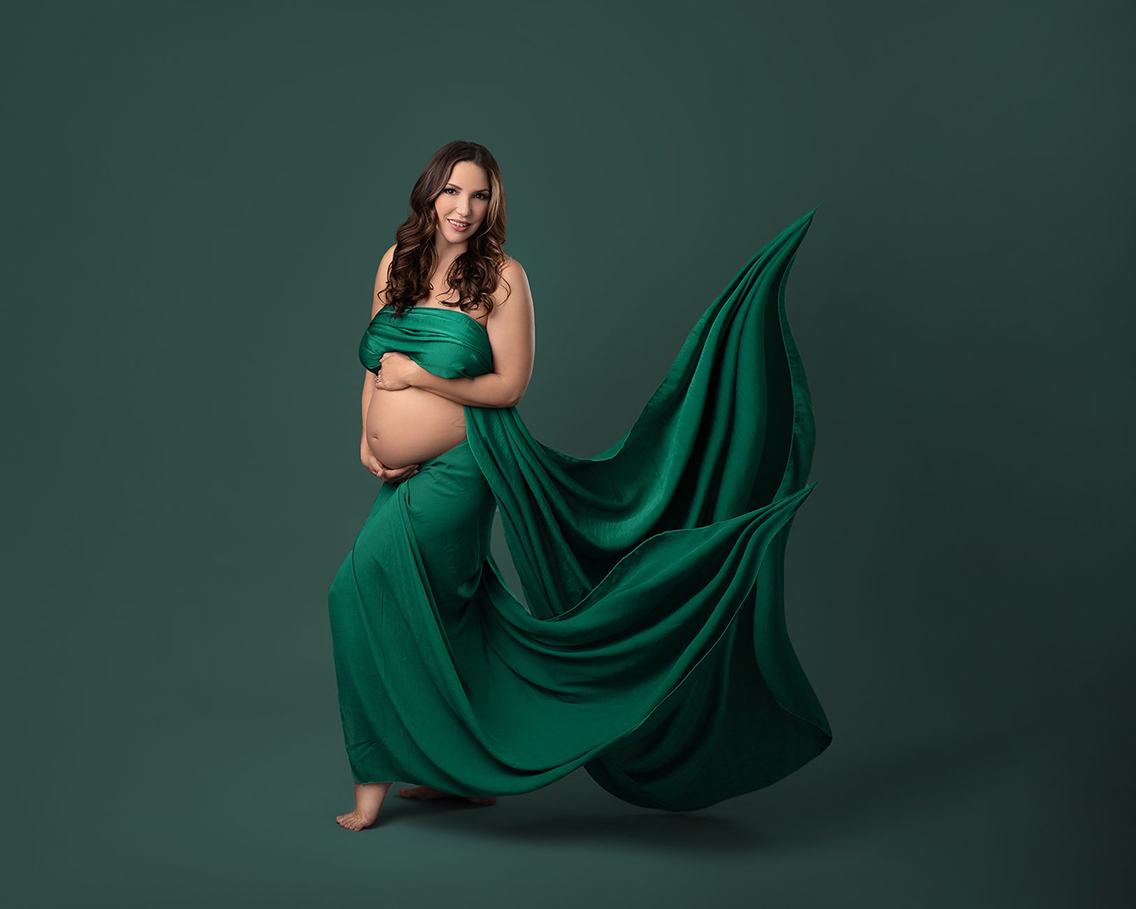 Professional-photography-maternity-studio-portrait in Lakeland, Florida: beautiful pregnant woman