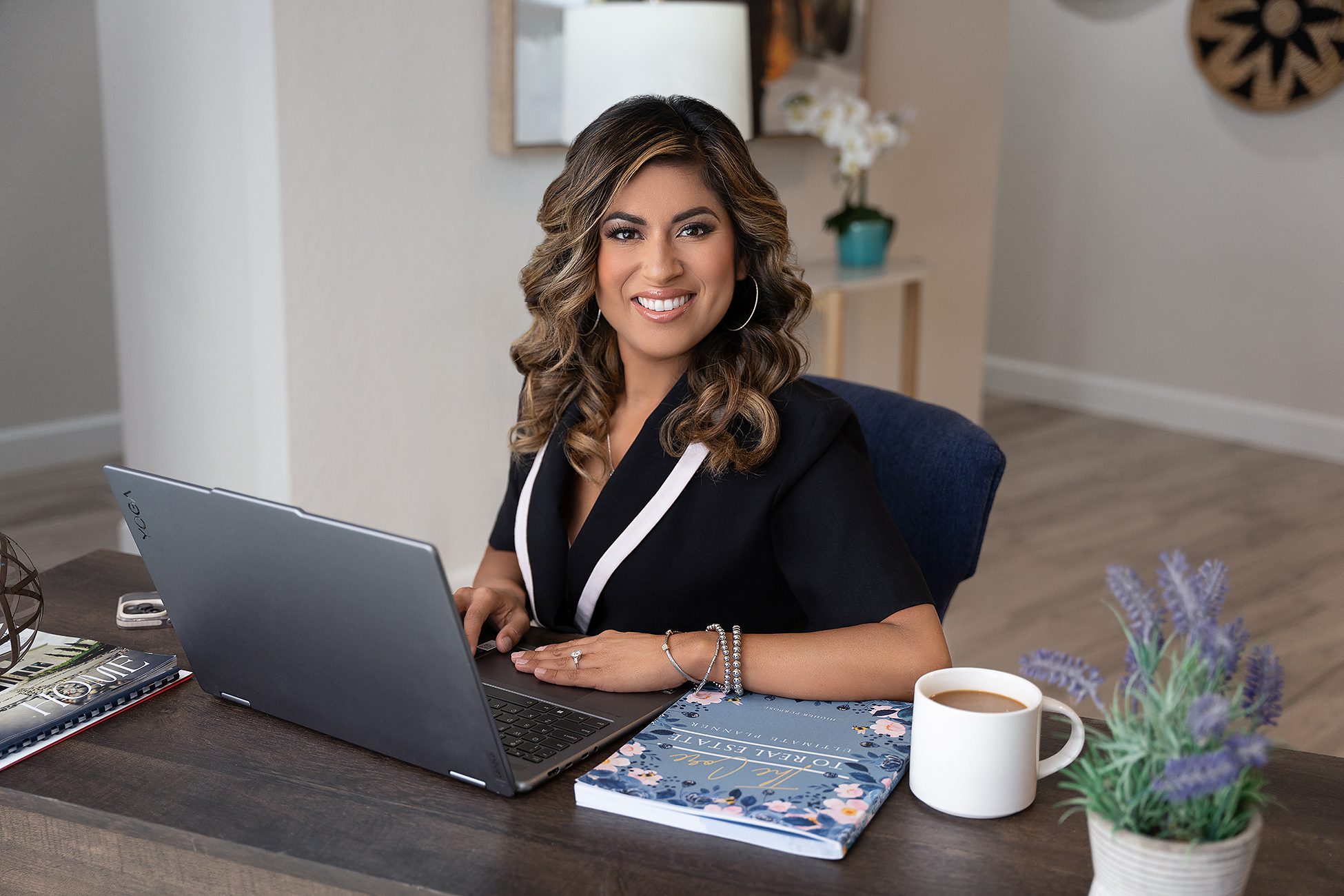 Professional-Portrait-Photography: Personal Branding-Session in Top-Studio, Lakeland, Central Florida, Realtor